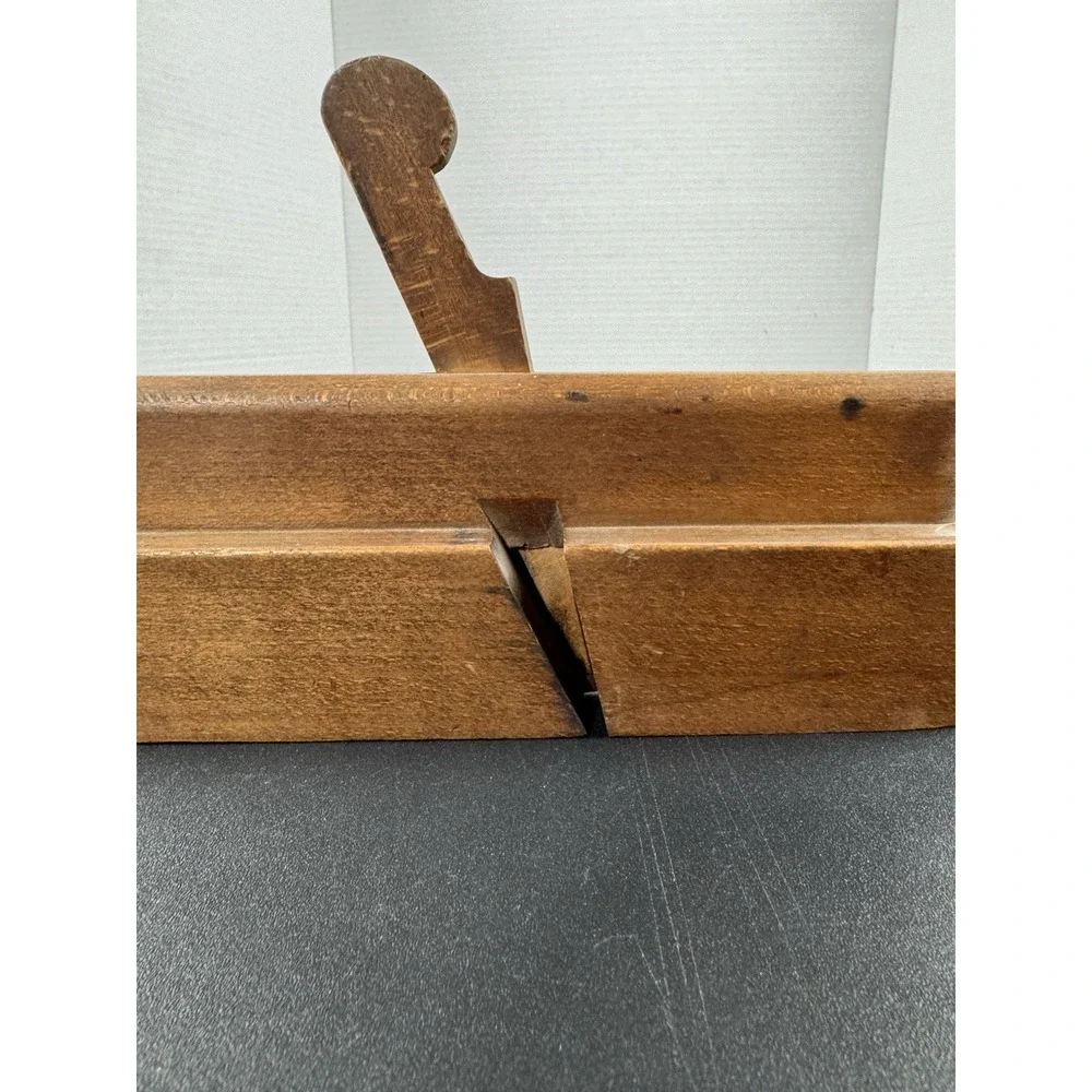 Very nice Bewly‎ Leeds wood No 13 Molding Plane no blade